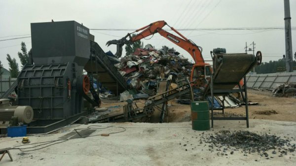不愁銷路的鋼鐵廠如何配置金屬破碎機更省錢？